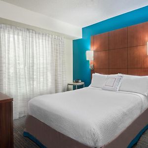 One-Bedroom Queen Suite Sofa Bed Hearing Accessible
